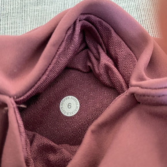 Align criss cross tights - size 6 - dusty rose - Picture 4 of 4